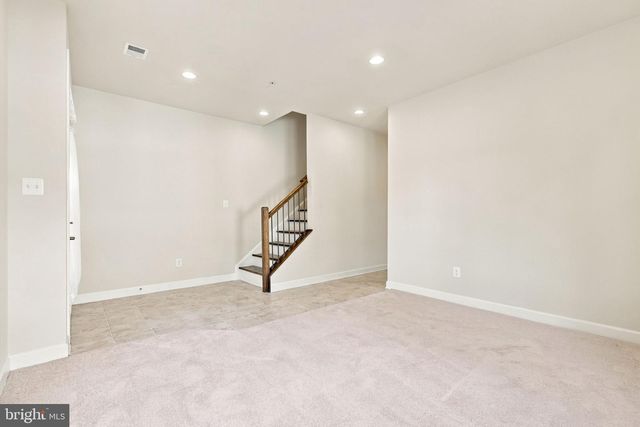 1120 S LINCOLN ST, Arlington, VA 22204