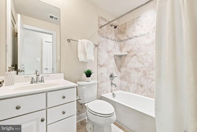 1120 S LINCOLN ST, Arlington, VA 22204