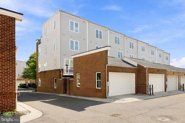 1120 S LINCOLN ST, Arlington, VA 22204