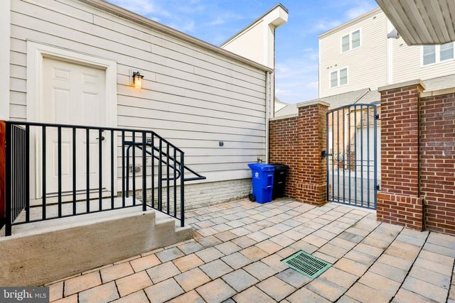 1120 S LINCOLN ST, Arlington, VA 22204