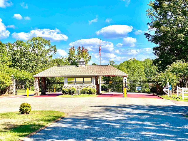390 OLD SOUTH RD, Counce, TN 38326