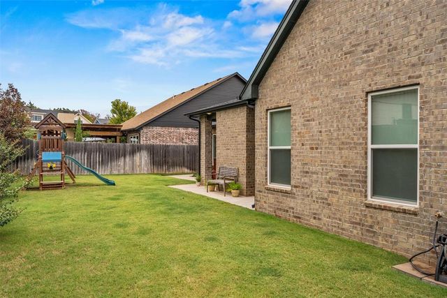 2917 Tandem Bike Trail, Edmond, OK 73034