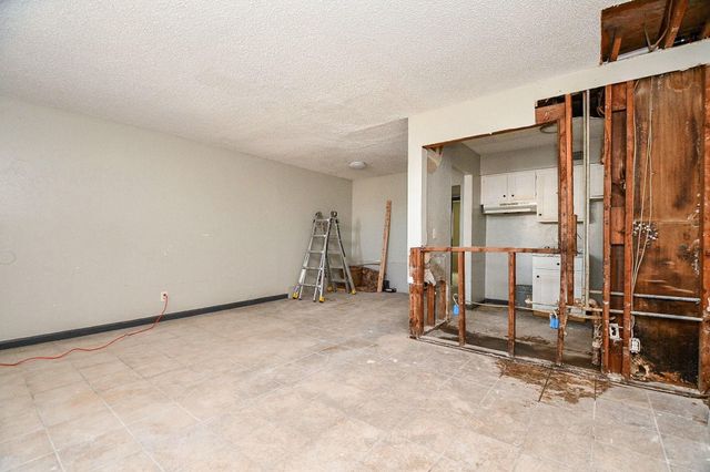 7906 Prestwood Drive 11-20, Houston, TX 77036