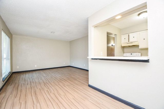 7906 Prestwood Drive 11-20, Houston, TX 77036