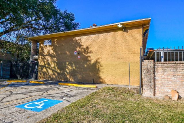 7906 Prestwood Drive 11-20, Houston, TX 77036