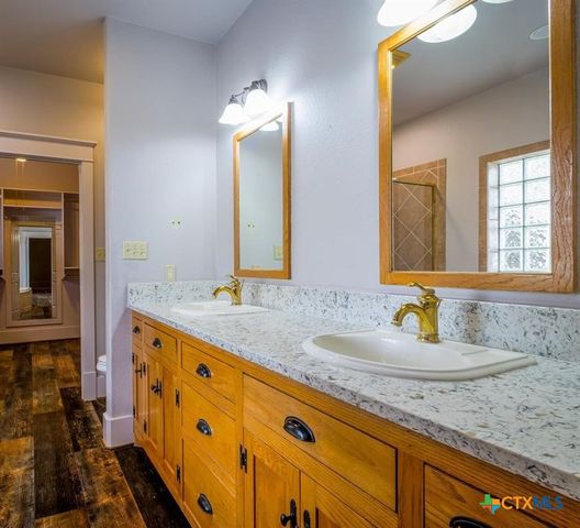 550 Timber Ridge Road, Marble Falls, TX 78654