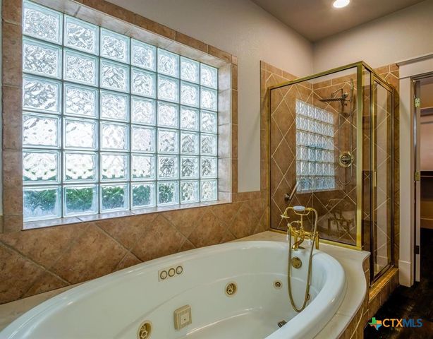 550 Timber Ridge Road, Marble Falls, TX 78654