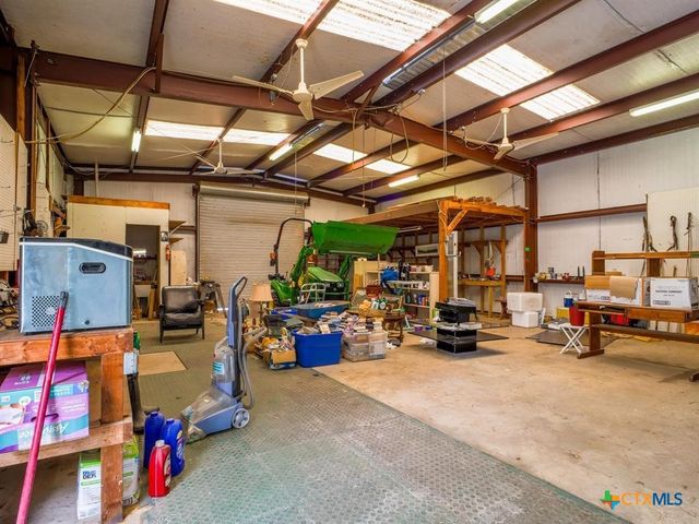 550 Timber Ridge Road, Marble Falls, TX 78654