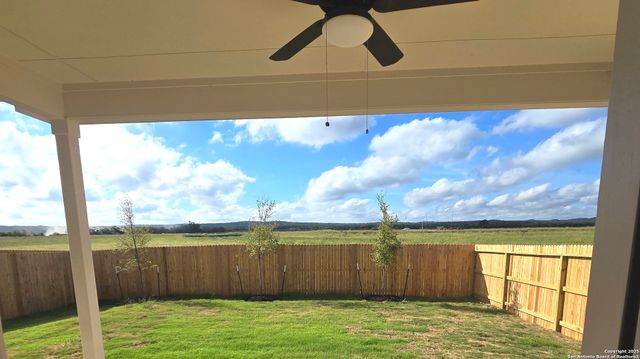 810 Shatterhand Blvd., San Antonio, TX 78260