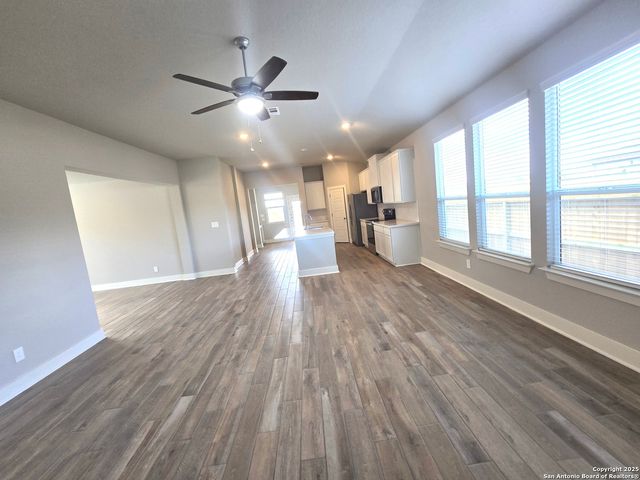 810 Shatterhand Blvd., San Antonio, TX 78260