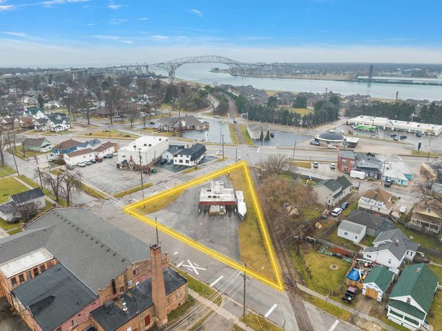 1635 Pine Grove Street, Port Huron, MI 48060