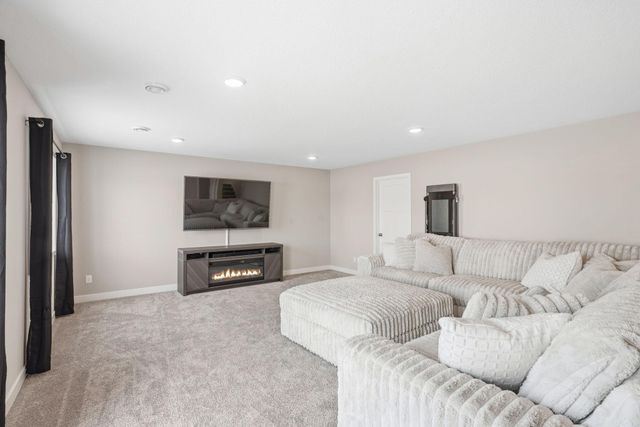 11624 5th Street NE, Hanover, MN 55341