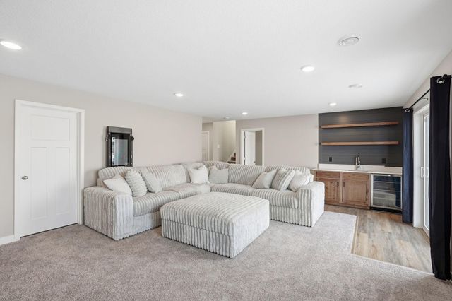 11624 5th Street NE, Hanover, MN 55341