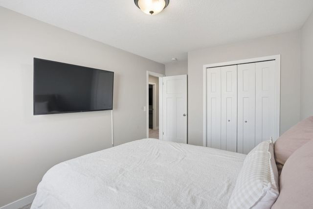 11624 5th Street NE, Hanover, MN 55341