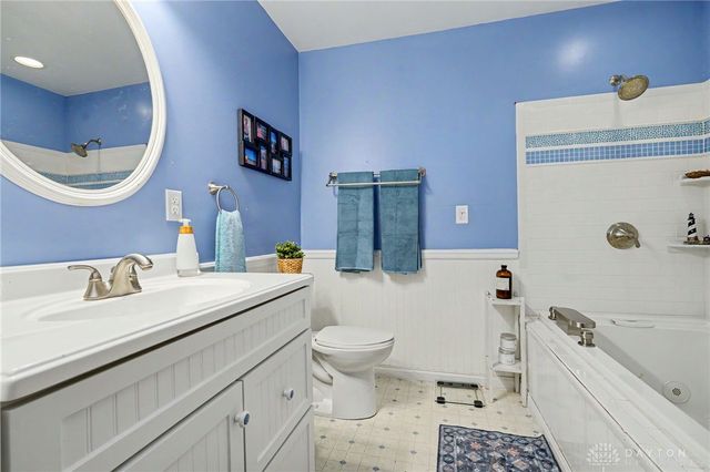 2105 Cheviot Hills Drive, Springfield, OH 45505