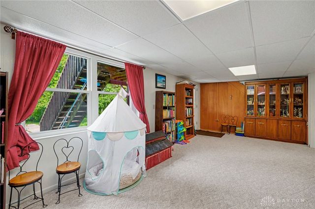 2105 Cheviot Hills Drive, Springfield, OH 45505