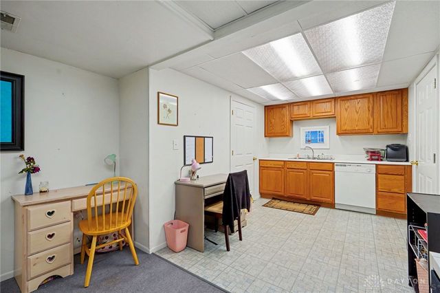 2105 Cheviot Hills Drive, Springfield, OH 45505