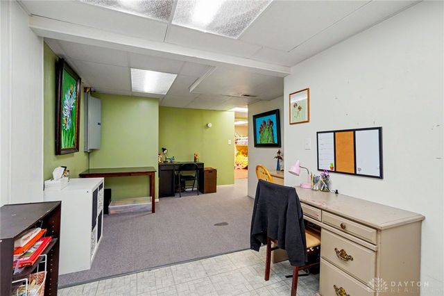 2105 Cheviot Hills Drive, Springfield, OH 45505