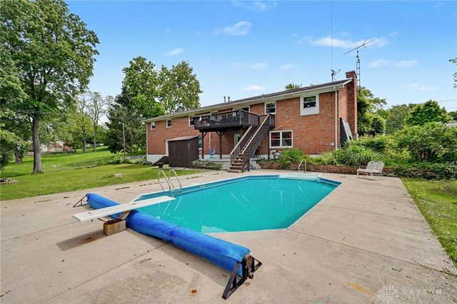 2105 Cheviot Hills Drive, Springfield, OH 45505