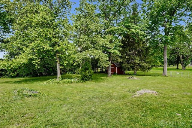 2105 Cheviot Hills Drive, Springfield, OH 45505