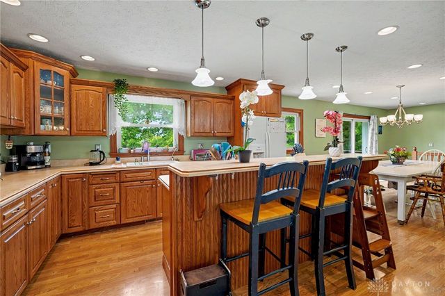 2105 Cheviot Hills Drive, Springfield, OH 45505