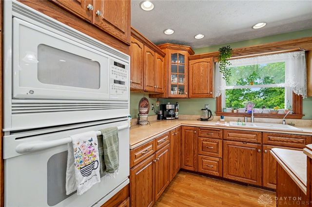 2105 Cheviot Hills Drive, Springfield, OH 45505