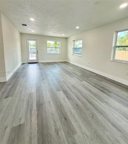 5609 SW 37th Street, West Park, FL 33023