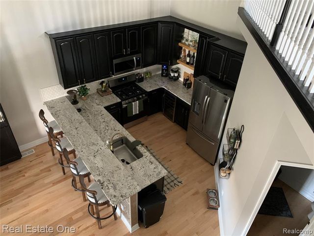 686 W Bluff Court 23, Rochester Hills, MI 48307