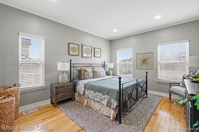 686 W Bluff Court 23, Rochester Hills, MI 48307