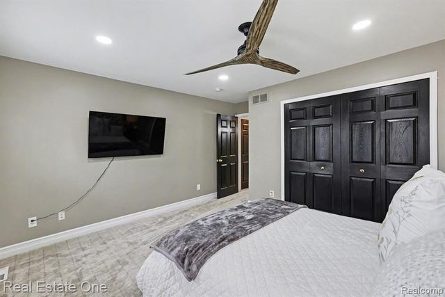 686 W Bluff Court 23, Rochester Hills, MI 48307