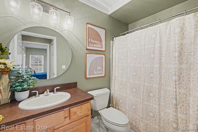 686 W Bluff Court 23, Rochester Hills, MI 48307