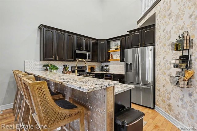 686 W Bluff Court 23, Rochester Hills, MI 48307