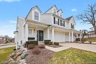686 W Bluff Court 23, Rochester Hills, MI 48307
