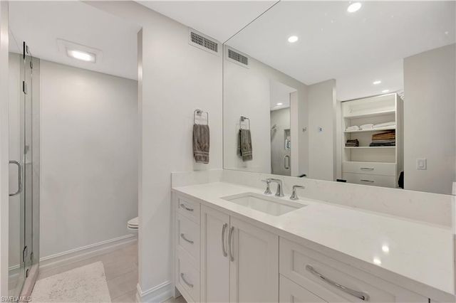 2258 Gulf Shore BLVD N # O1, Naples, FL 34102