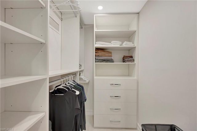 2258 Gulf Shore BLVD N # O1, Naples, FL 34102