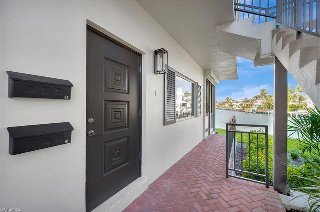 2258 Gulf Shore BLVD N # O1, Naples, FL 34102