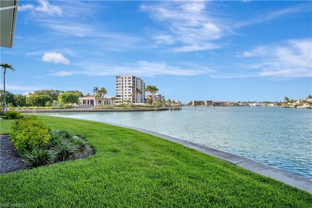 2258 Gulf Shore BLVD N # O1, Naples, FL 34102
