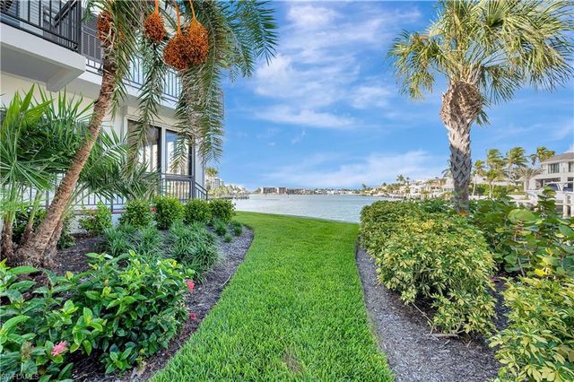 2258 Gulf Shore BLVD N # O1, Naples, FL 34102