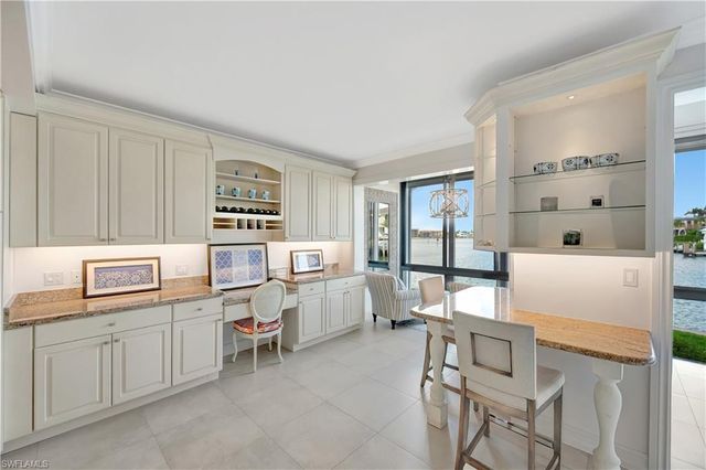 2258 Gulf Shore BLVD N # O1, Naples, FL 34102