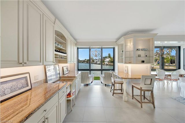 2258 Gulf Shore BLVD N # O1, Naples, FL 34102