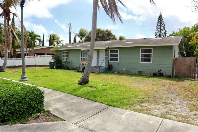 1056 NE 34th Court, Oakland Park, FL 33334