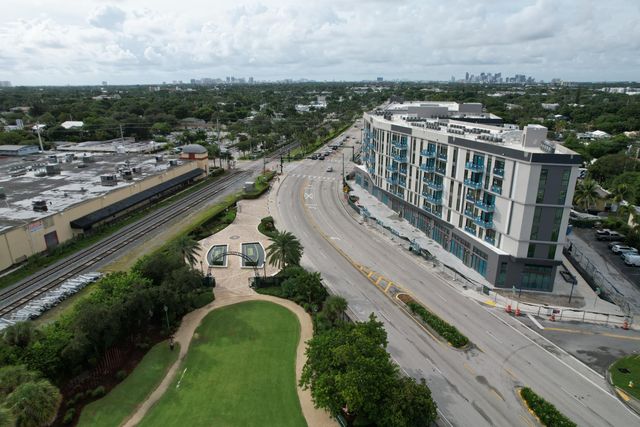 1056 NE 34th Court, Oakland Park, FL 33334