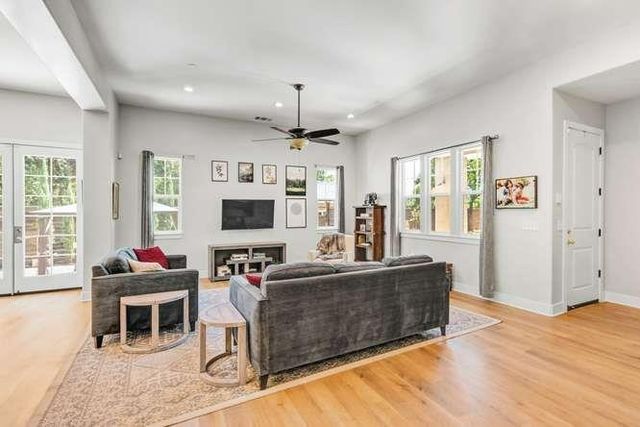 3063 Donner Way, Sacramento, CA 95817