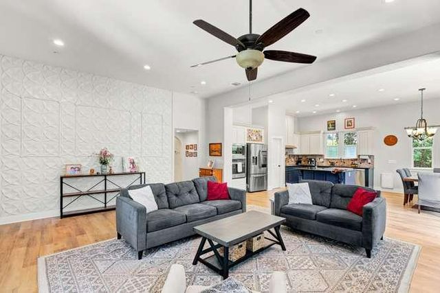 3063 Donner Way, Sacramento, CA 95817