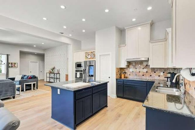 3063 Donner Way, Sacramento, CA 95817