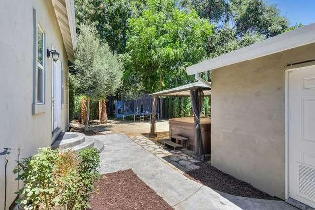 3063 Donner Way, Sacramento, CA 95817