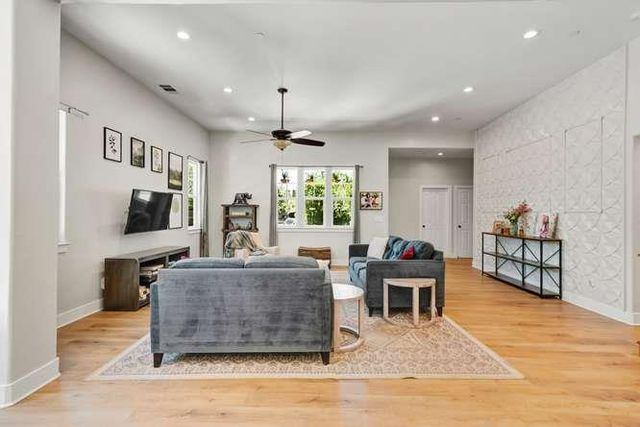 3063 Donner Way, Sacramento, CA 95817