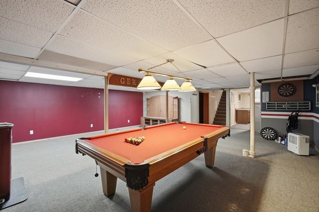 37 Woodcrest Ct, Chicopee, MA 01020