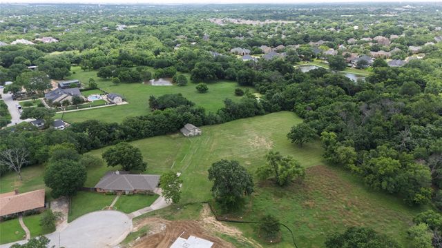 1215 Oakwood Trail, Southlake, TX 76092
