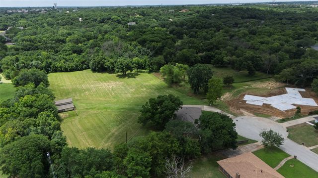 1215 Oakwood Trail, Southlake, TX 76092